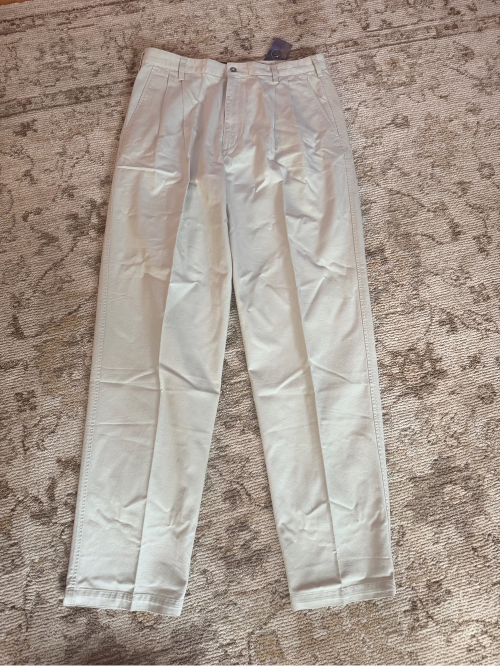 Nike Men's Light Beige Pleated Chinos